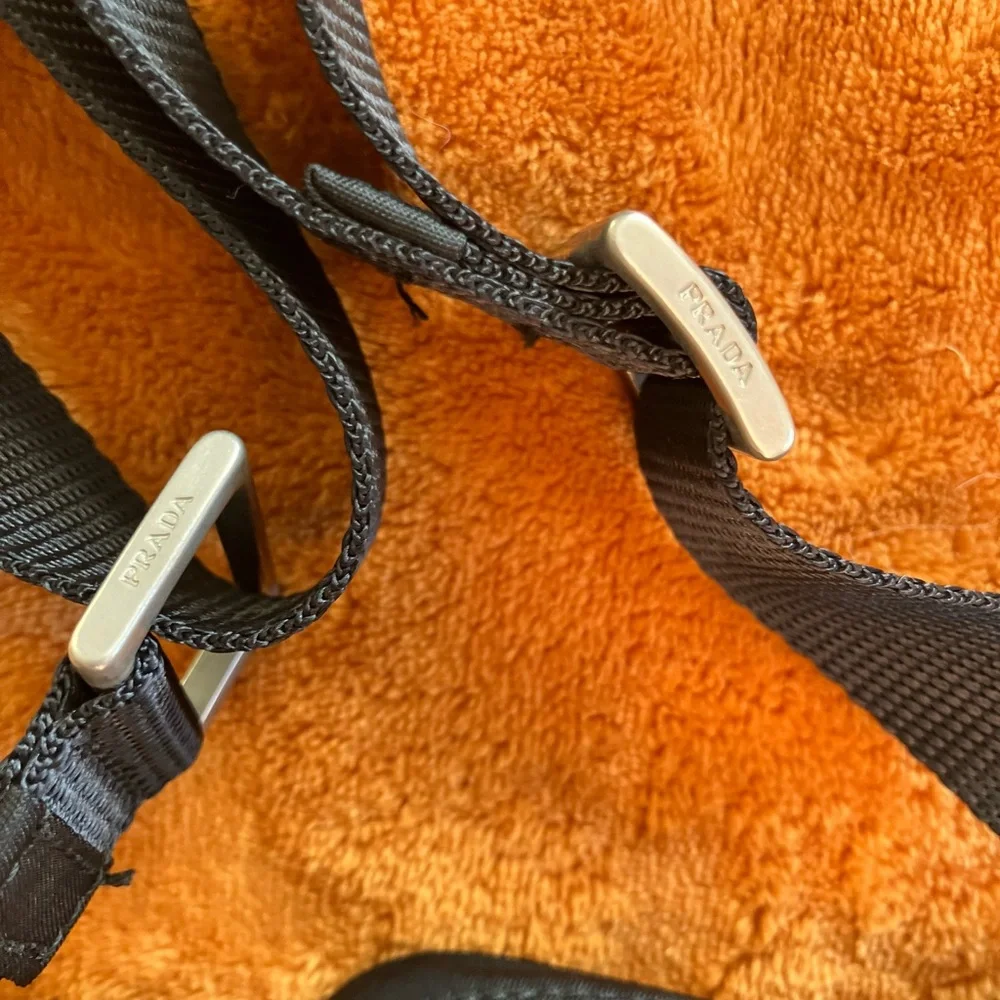 Prada Black Crossbody Bag Nylon with adjustable shoulder strap zipper - Picture 2 of 10